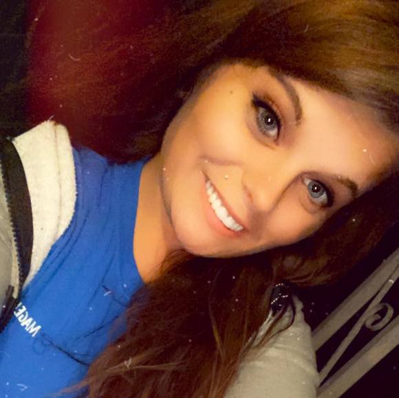 Meet your Posher, Kay - Picture 1 of 3